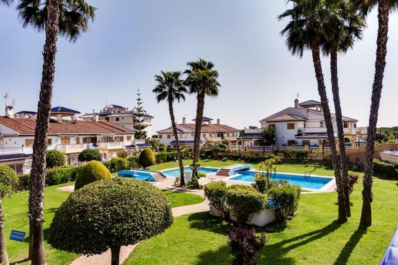 Apartamento Cerca De La Playa La Mata La Mata  Exterior foto