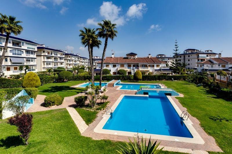 Apartamento Cerca De La Playa La Mata La Mata  Exterior foto